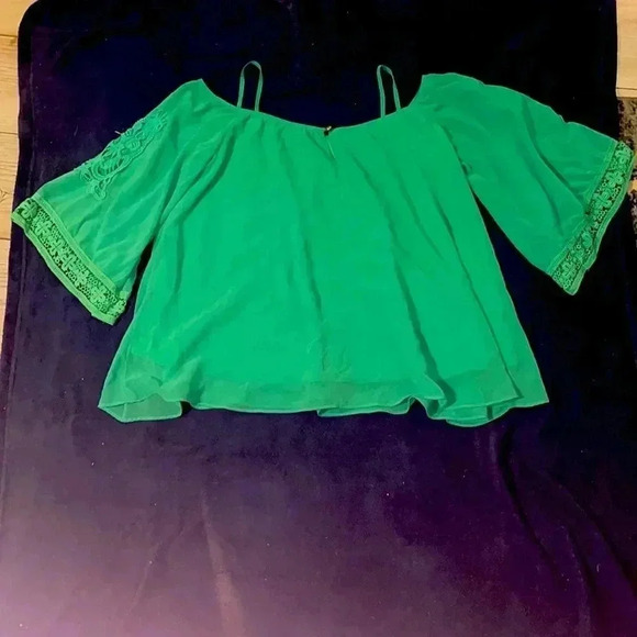 VAVA By Joy Han Blouse - Picture 2 of 3